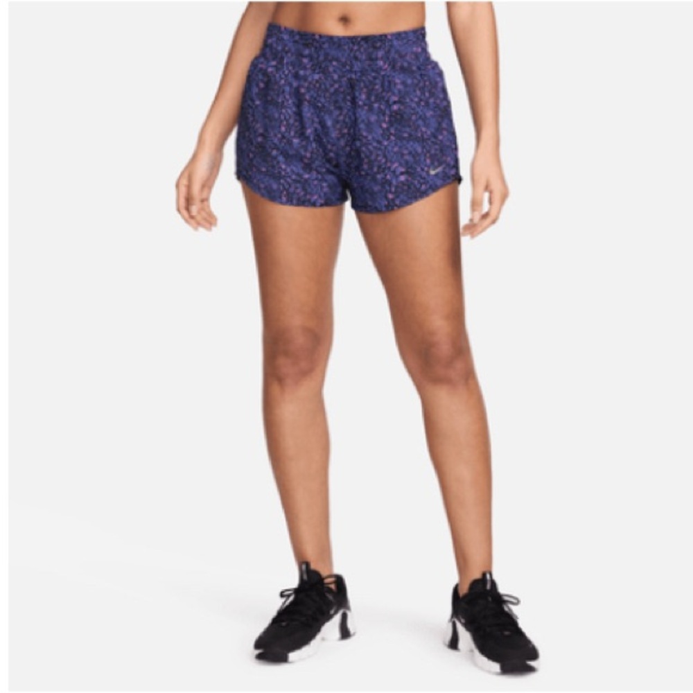 Nike Women's Blue Patterned Shorts 3”